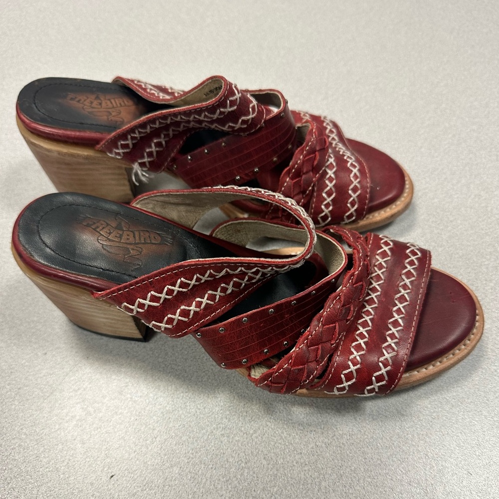 Freebird Albuquerque Women's Red Woven Sandals size 7